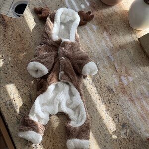 Cozy Brown and White Small Dog Costume…. ADORABLE 💗🐾